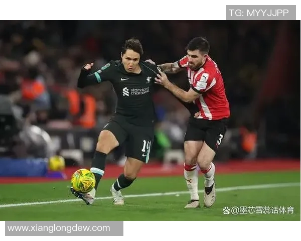 努内斯坦言球队士气低迷新赛季必将迎来转机与振奋士气